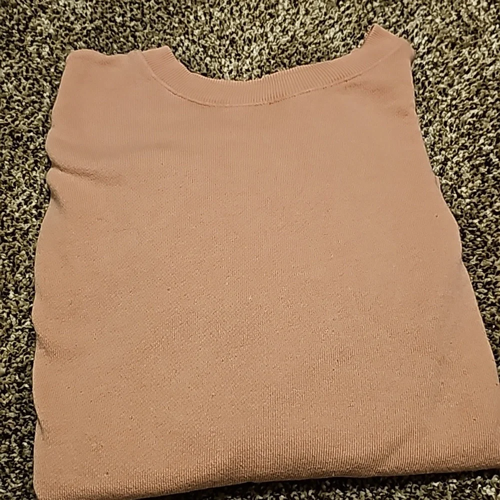 Sweatshirt bundle of very soft light weight sweatshirts - Picture 4 of 10
